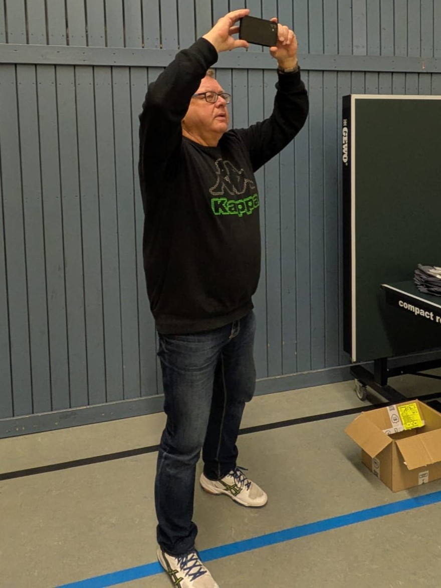 Zuverlässiger Koch, Organisator und Fotograf Andre